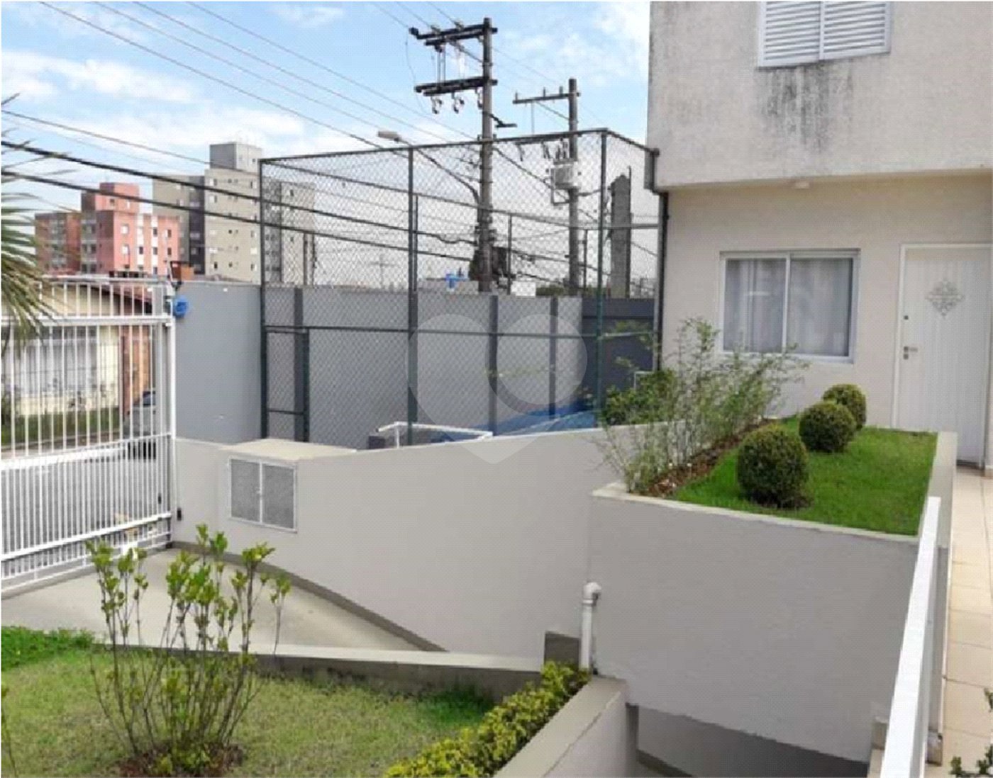 Casa à venda com 3 quartos, sendo 1 suíte, no condomínio Villaggio Portobello, São Paulo - SP