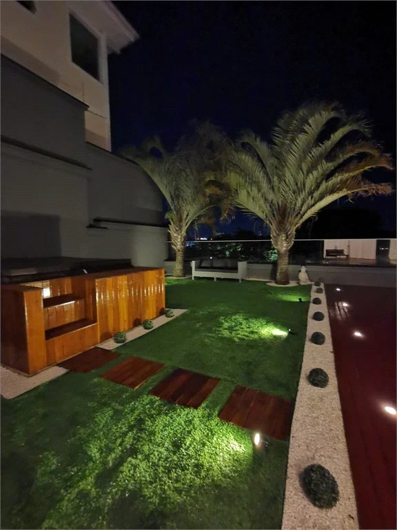 Casa à venda ou para alugar com 4 suítes em Parque dos Príncipes, São Paulo, SP