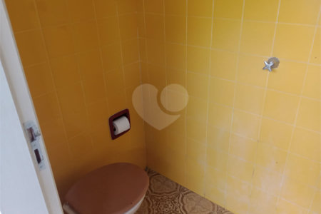 Casa à venda com 4 quartos, sendo 1 suíte, em Vila Rosa, Itapetininga, SP