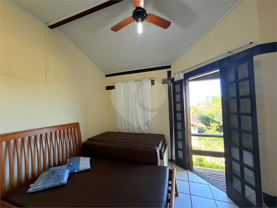 Casa em condomínio à venda com 2 suítes em Peró, Cabo Frio, RJ