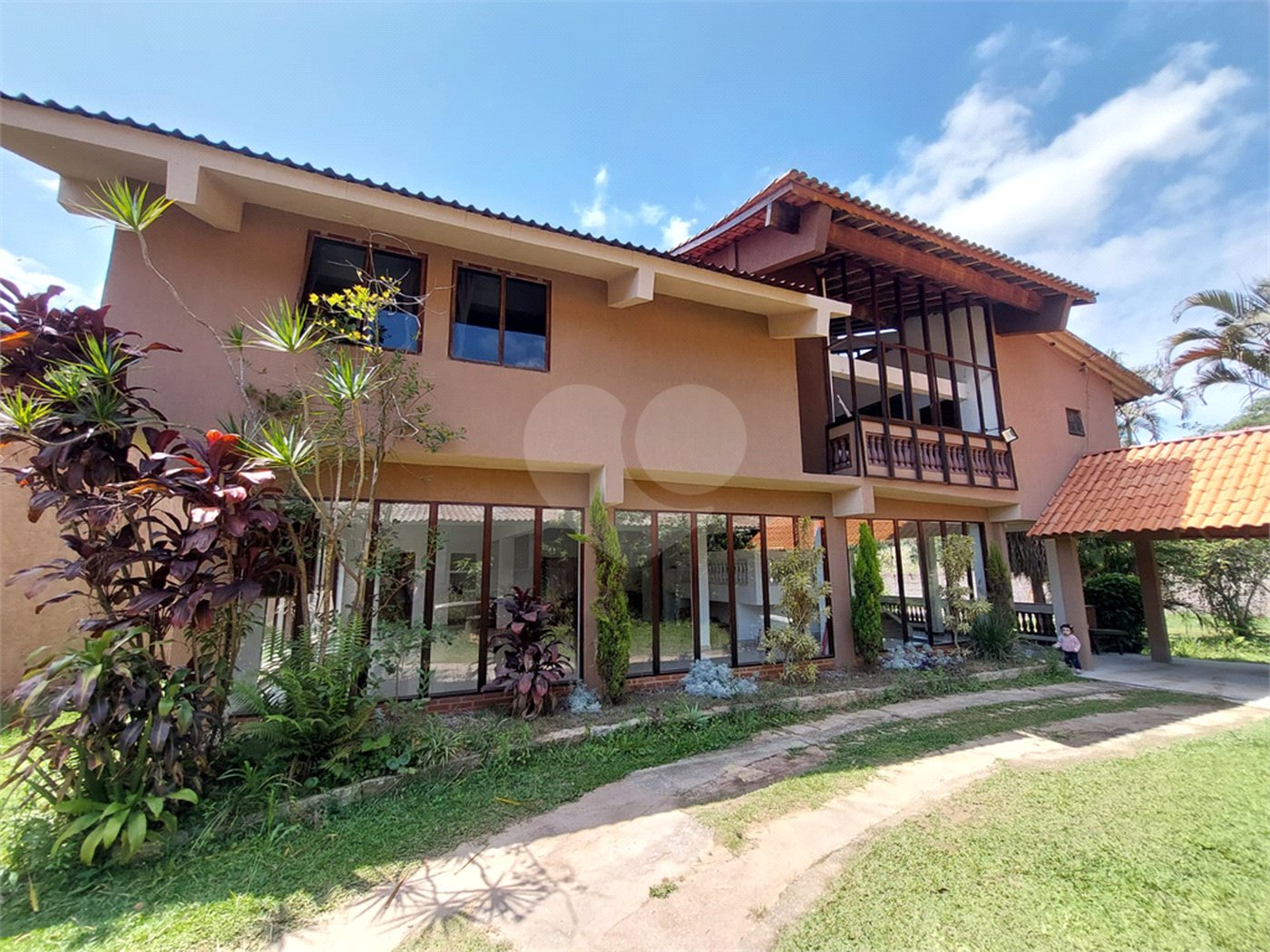 Chácara à venda com 8 quartos, sendo 7 suítes, em Jardim Chácara Méa, Suzano, SP