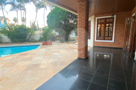 Casa à venda com 3 quartos, sendo 4 suítes,  no condomínio Estância Marambaia, Vinhedo - SP