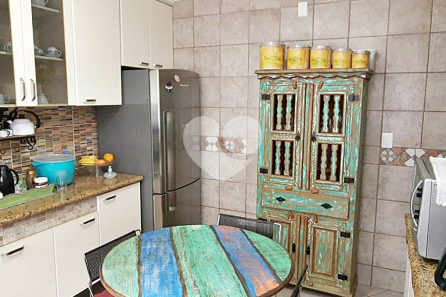 Casa à venda com 4 suítes no condomínio Parque Petrópolis 4 Secção, Mairiporã - SP