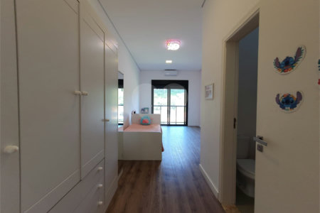 Casa à venda com 6 quartos, sendo 5 suítes, no condomínio Jardim Primavera, Louveira - SP