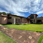 Casa à venda com 7 quartos, sendo 3 suítes,  em Jardim Colombo, Itapetininga, SP