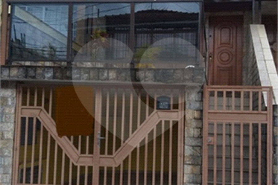 Sobrado à venda com 3 quartos em Vila Irmãos Arnoni, São Paulo, SP