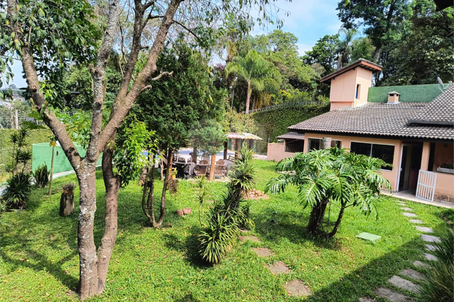 Casa à venda com 4 suítes em Roseira, Mairiporã, SP