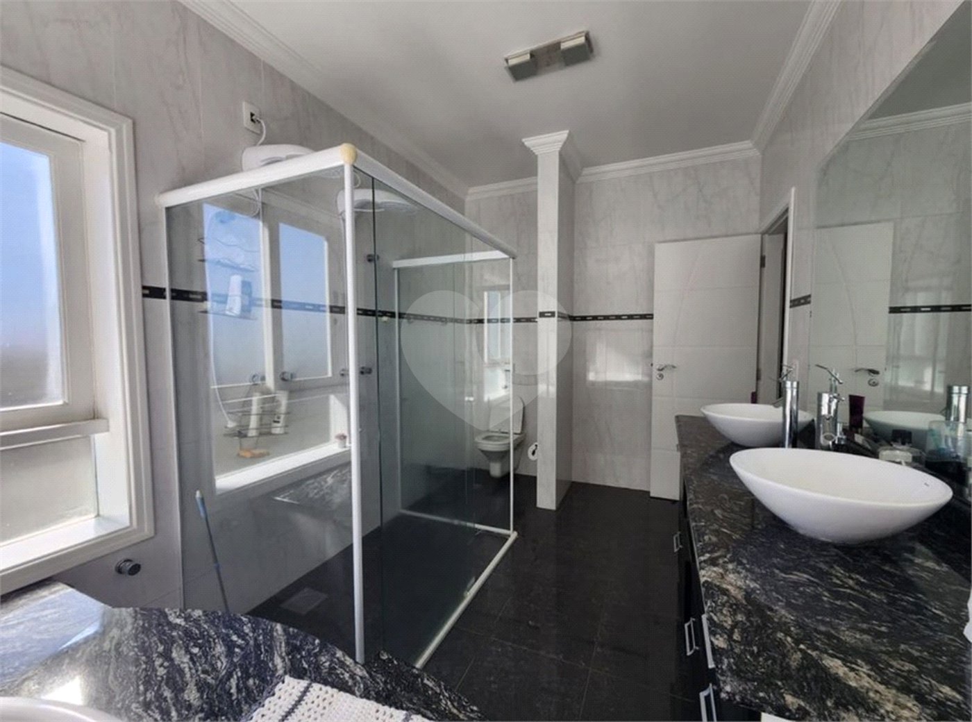 Casa à venda com 3 suítes no condomínio Villagio Di Verona, Vinhedo - SP