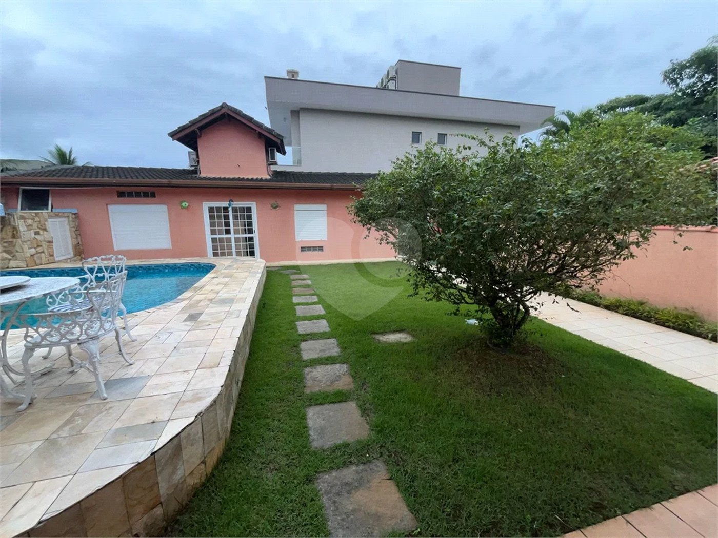 Casa à venda com 6 quartos, sendo 3 suítes, em Morada da Praia, Bertioga, SP