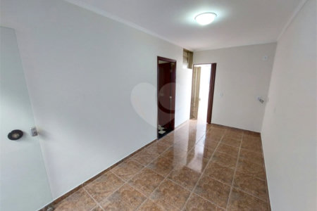 Casa térrea venda ou locação no bairro Chácara Parque Club