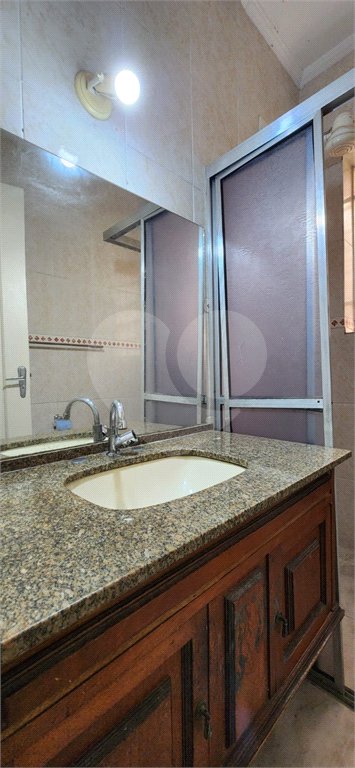 Casa térrea com duas edículas para venda - Saúde, SP.