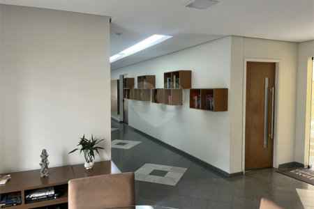Apartamento de 01 dormitório com terraço e vaga perto do metrô