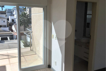 Casa à venda com 3 suítes no condomínio Portal do Jequitibá, Valinhos - SP