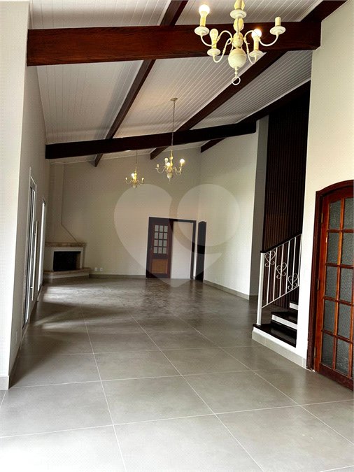 Casa à venda ou para alugar com 5 quartos, sendo 2 suítes, no condomínio Fazenda São Joaquim, Vinhedo - SP