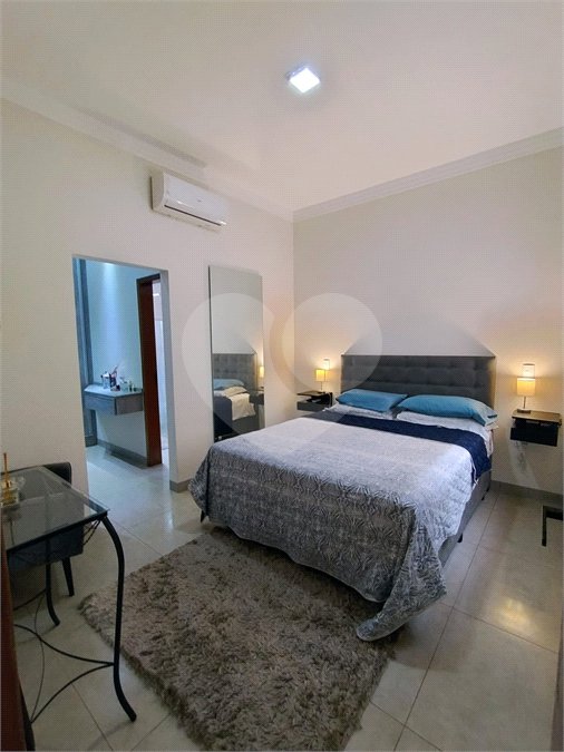 Casa à venda com 3 quartos, sendo 1 suíte, em Jardim Santa Cecília, Ribeirão Preto, SP