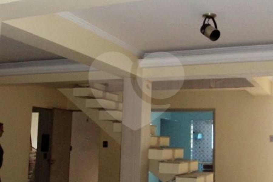 Casa à venda com 3 quartos, sendo 1 suíte, em Vila Mariana, São Paulo, SP