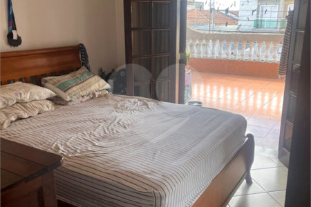 Sobrado à venda com 4 quartos, sendo 1 suíte, em Vila Antonieta, São Paulo, SP