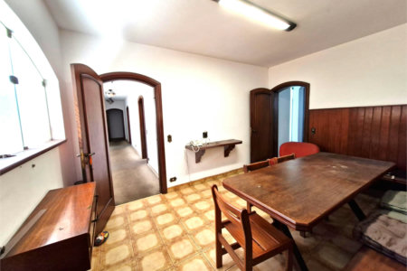 Casa Térrea à venda com 5 quartos, sendo 3 suítes, em Granja Julieta, São Paulo, SP