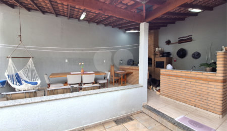 Casa à venda com 4 quartos, sendo 1 suíte, em João Xxiii, Vinhedo, SP