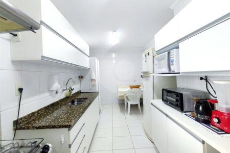 Apartamento à venda com 3 quartos, sendo 1 suíte, em Alto da Boa Vista, São Paulo, SP