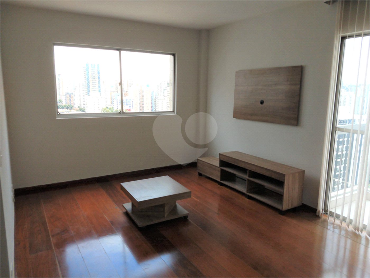 Apartamento para alugar com 2 quartos, sendo 1 suíte, em Campo Belo, São Paulo, SP