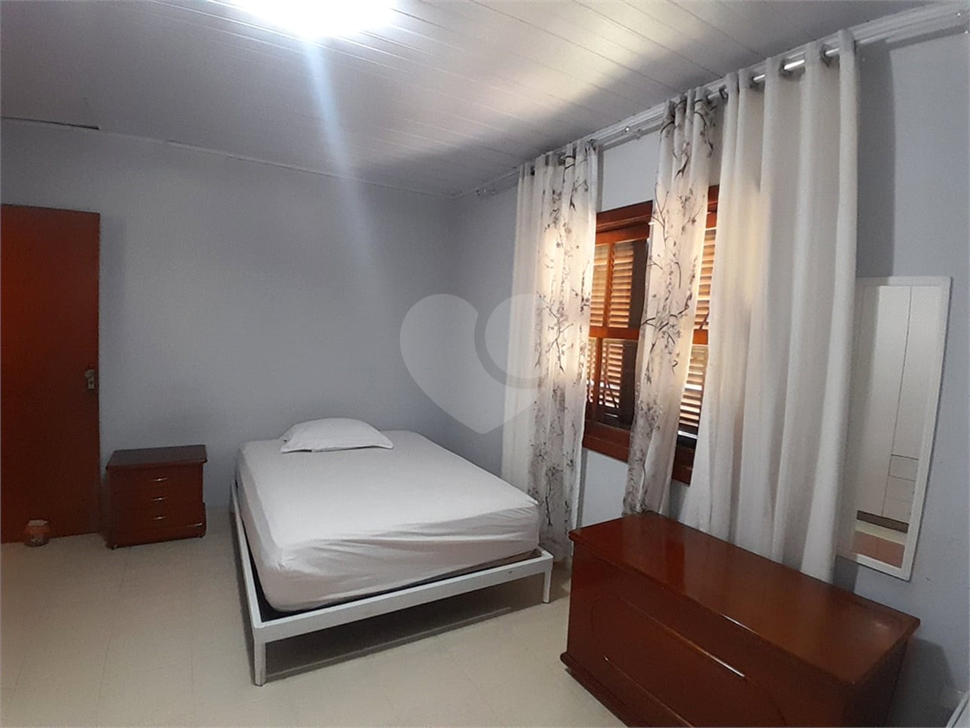 Casa à venda com 3 quartos, sendo 2 suítes,  no condomínio Alpes da Cantareira, Mairiporã - SP