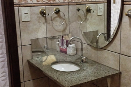 Sobrado à venda com 3 quartos, sendo 1 suíte,  em Vila Nova Cintra, Mogi das Cruzes, SP