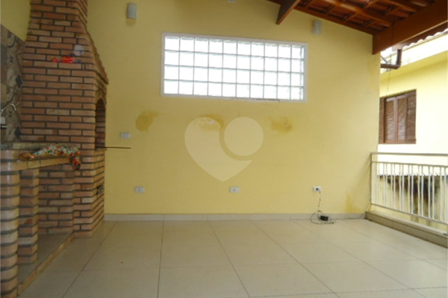 Sobrado à venda com 3 quartos em Jardim Peri, São Paulo, SP