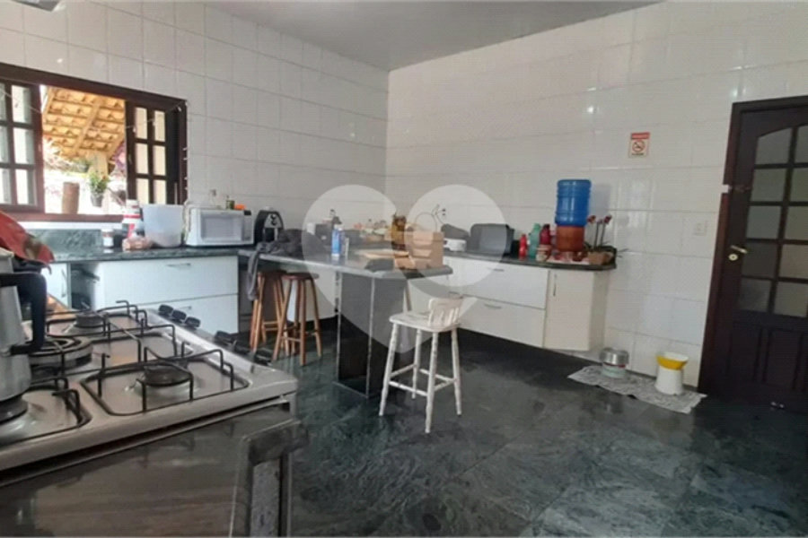 Sobrado à venda com 5 quartos, sendo 1 suíte, em Olho D'água, Mairiporã, SP