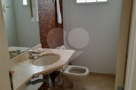 Sobrado à venda com 3 quartos, sendo 1 suíte, em Jardim Ester, São Paulo, SP
