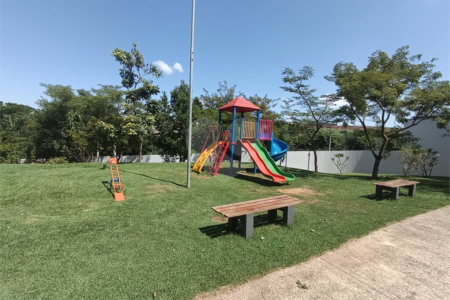 Casa à venda com 3 quartos, sendo 1 suíte,  no condomínio Ipes 2, Tatuí - SP