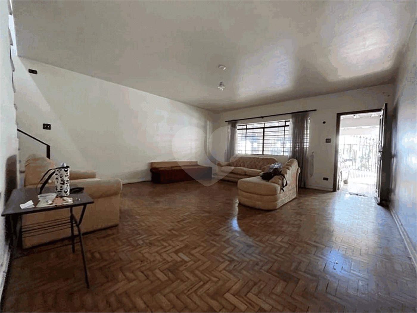 Sobrado com 180m², 3 quartos e 2 vagas