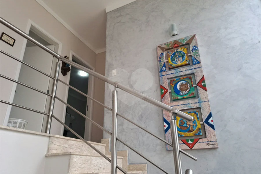 Linda Casa 3 dormitórios com piscina - R$ 950.000,00