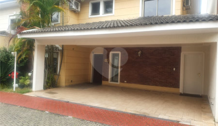 Casa à venda com 4 quartos, sendo 2 suítes, no condomínio Lake Louise, São Paulo - SP
