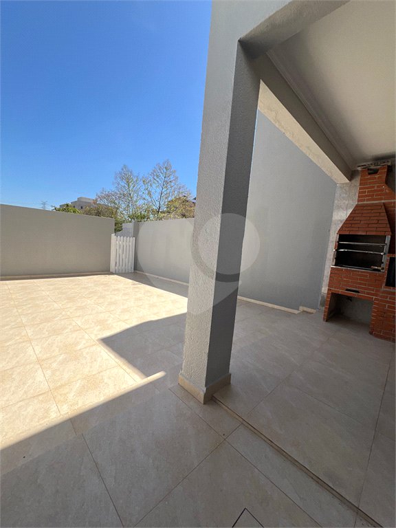 Sobrado à venda com 3 quartos, sendo 1 suíte, em Conjunto Habitacional Brás Cubas, Mogi das Cruzes, SP
