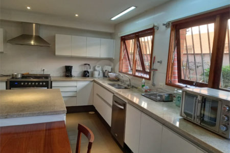 Casa à venda com 5 quartos, sendo 4 suítes, em Jardim São Bento, São Paulo, SP