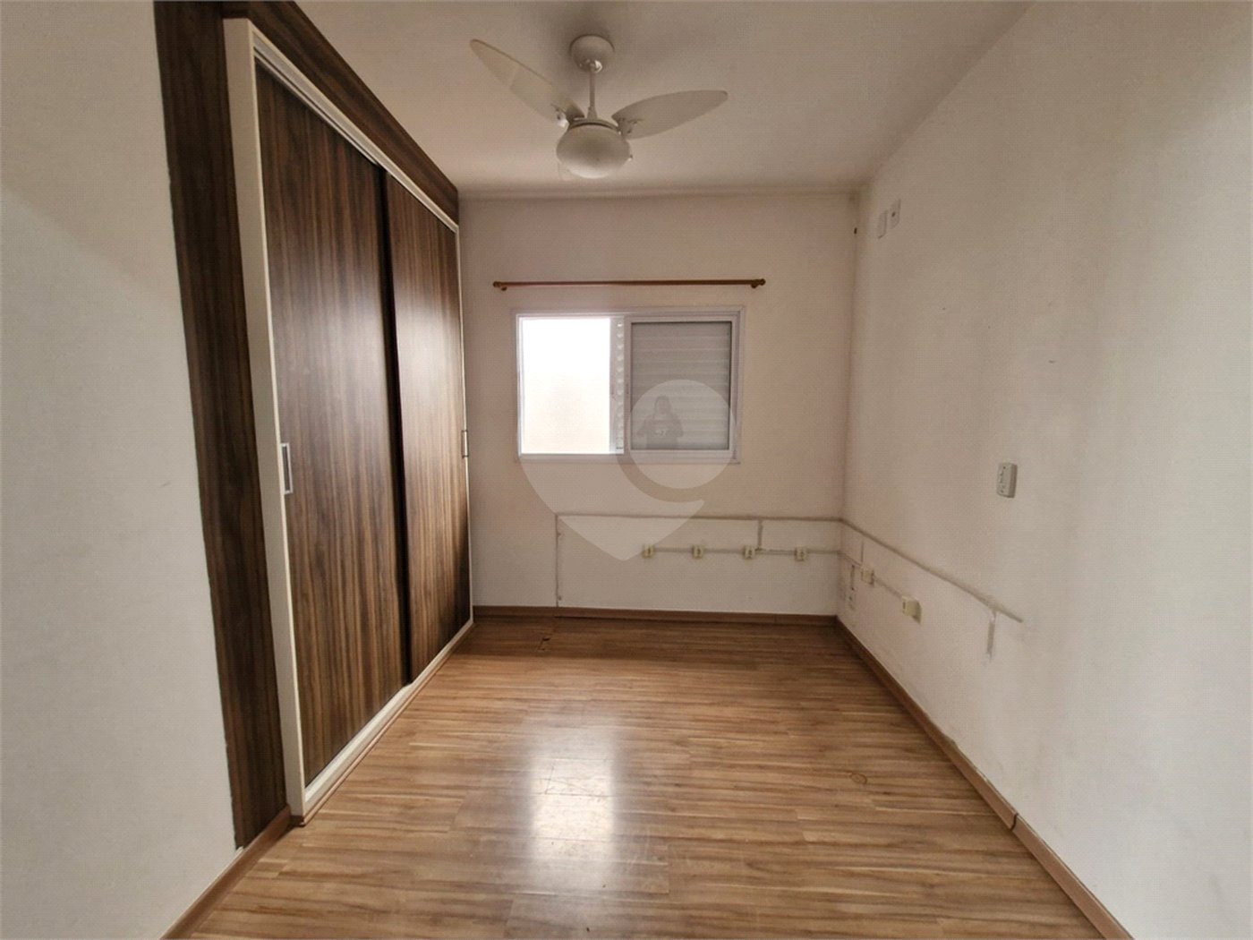 Casa à venda com 3 quartos, sendo 1 suíte,  no condomínio Residencial Felicitá, Sorocaba - SP