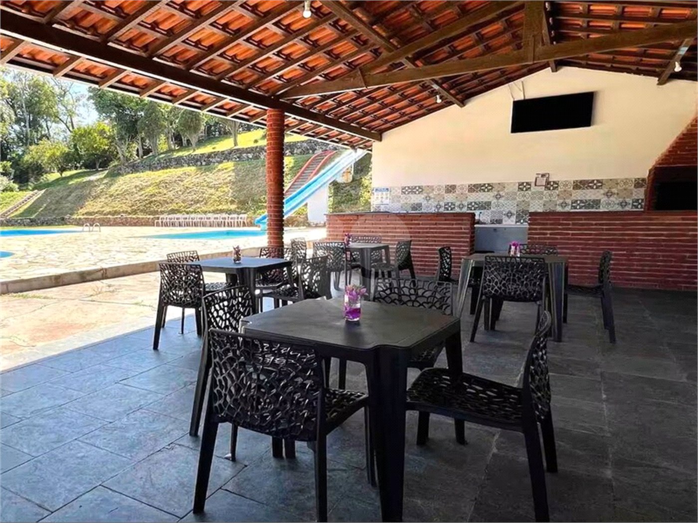 Sítio à venda com 6 quartos, sendo 1 suíte, no Centro (são João Novo), São Roque, SP