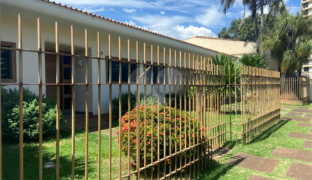Casa à venda com 3 suítes em Jardim Primavera, Araraquara, SP