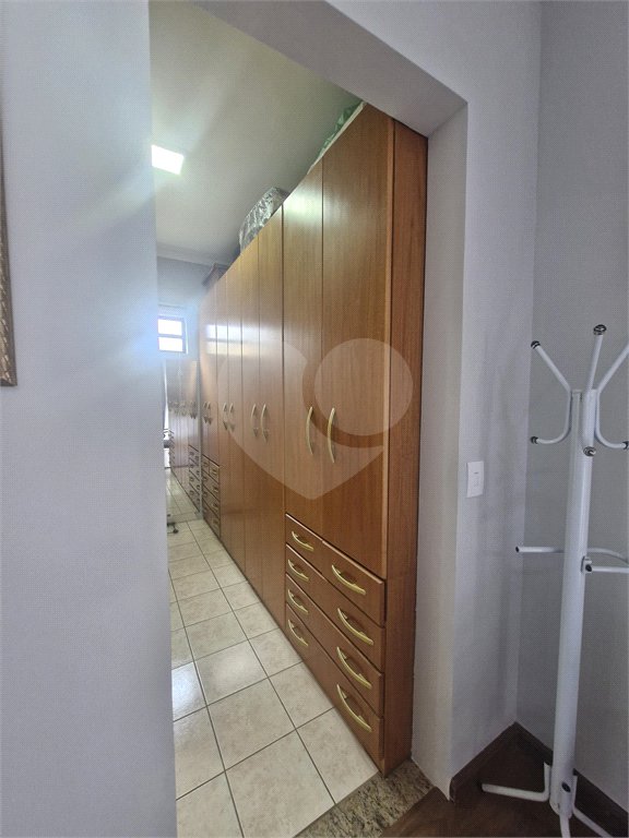 Casa à venda com 4 quartos, sendo 2 suítes, no condomínio Grape Village, Vinhedo - SP