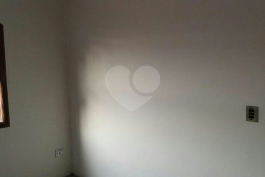 Casa Térrea à venda com 4 quartos, sendo 1 suíte, em Jardim Floresta, São Paulo, SP