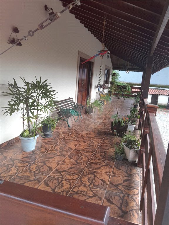 Casa à venda com 4 quartos, sendo 3 suítes,  em Vila Áurea, Poá, SP