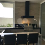 Casa à venda com 3 quartos, sendo 1 suíte, no condomínio Residencial Central Parque, Salto - SP