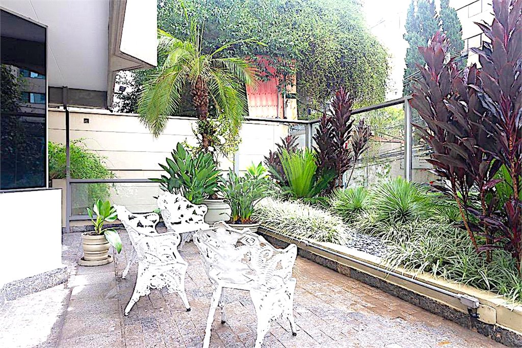 Apartamento à venda com 3 quartos, sendo 1 suíte, em Jardim Paulista, São Paulo, SP