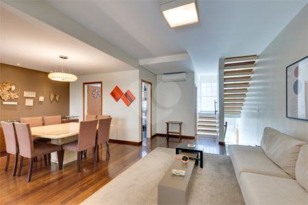 Casa à venda com 4 quartos, sendo 2 suítes, no condomínio Boulevard Saint Michael, São Paulo - SP