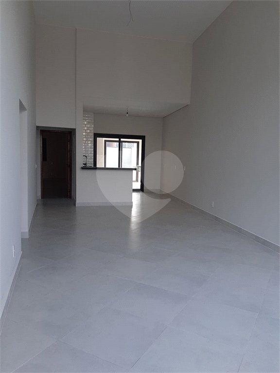 Casa à venda com 3 quartos, sendo 1 suíte, em Residencial/Comercial, Vinhedo, SP