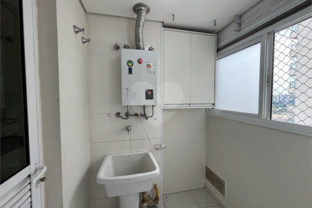 Apartamento para alugar com 3 quartos, sendo 1 suíte, em Barra Funda, São Paulo, SP