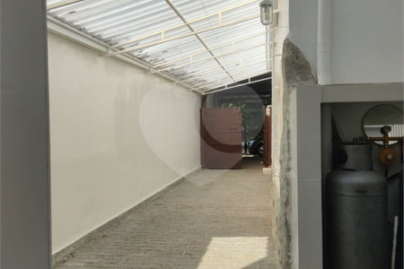 Sobrado à venda com 3 quartos em Santo Amaro, São Paulo, SP