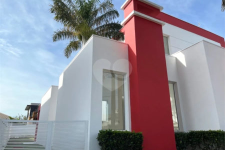 Casa para alugar com 3 suítes no condomínio Figueira Garden, Atibaia - SP