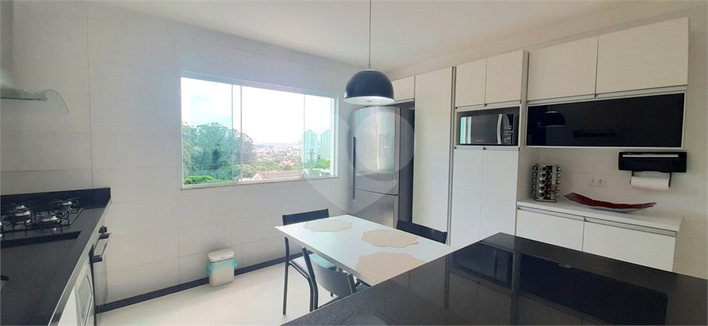 Sobrado à venda com 4 quartos, sendo 2 suítes, em Tucuruvi, São Paulo, SP